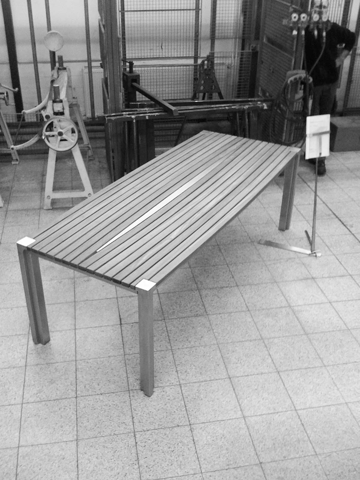 Design Tisch Sealine Nummer 5 aus Holz Edel-Stahl by Sebastian Bohry timeless design