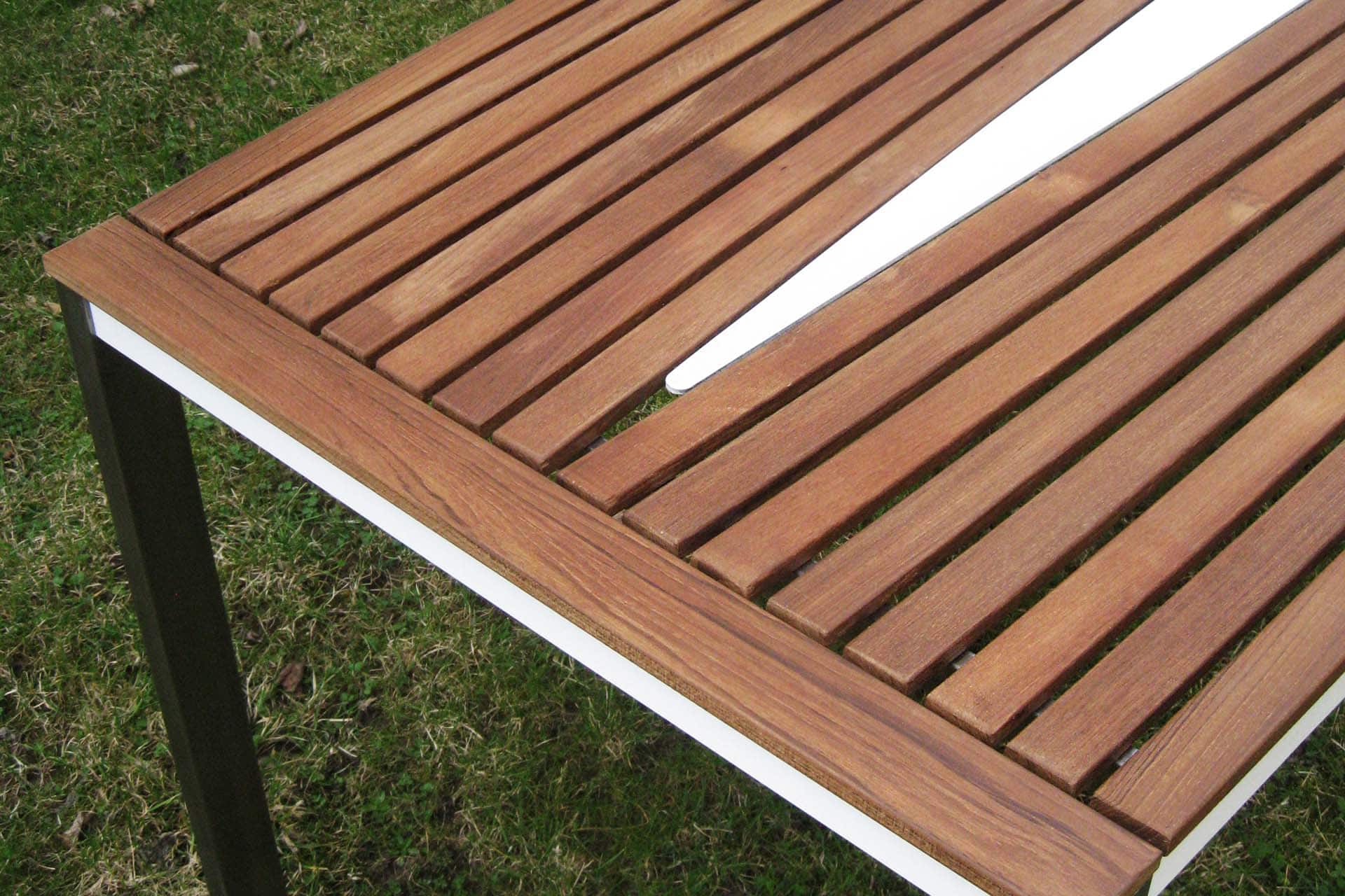 Design Tisch Sealine Nummer 1 aus Teak-Holz Edel-Stahl by Sebastian Bohry timeless design