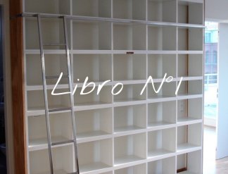 Design Bücherregal Libro Nummer 1 modular aus Holz by Sebastian Bohry timeless Design