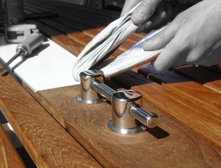 Design Tisch Sealine Herstellung aus Holz Teak Edelstahl by Sebastian Bohry timeless design